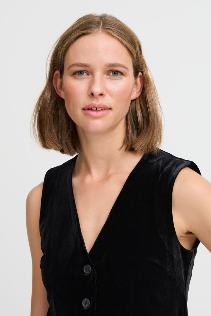 Byoung Byperlina Vest Black