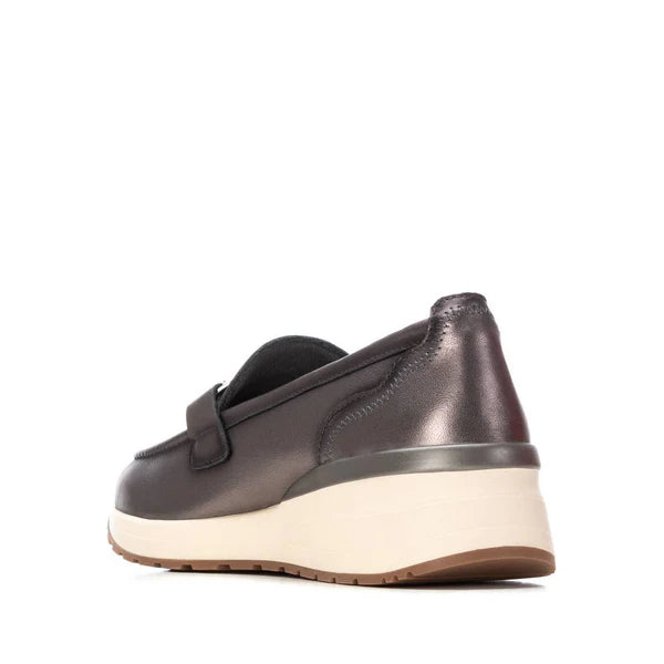 Carmela 1625202 silver loafer