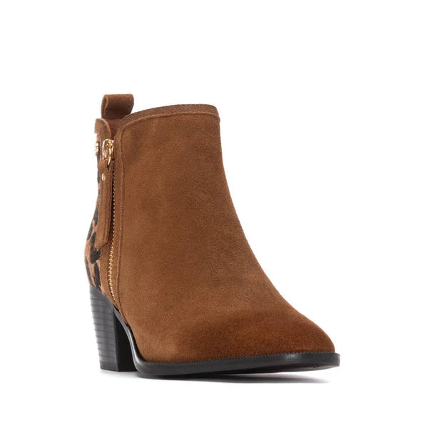 Carmela 16258201 botin suede camel animal boot