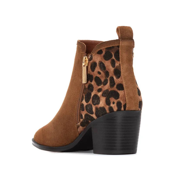 Carmela 16258201 botin suede camel animal boot