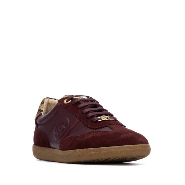 Carmela 16264002 burgundy pumps