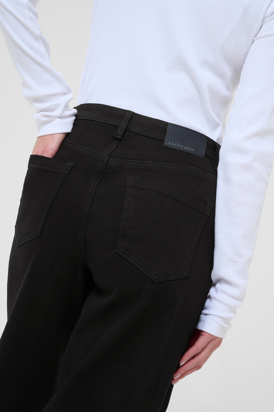 Kaffe KAbrook HW reg jeans black