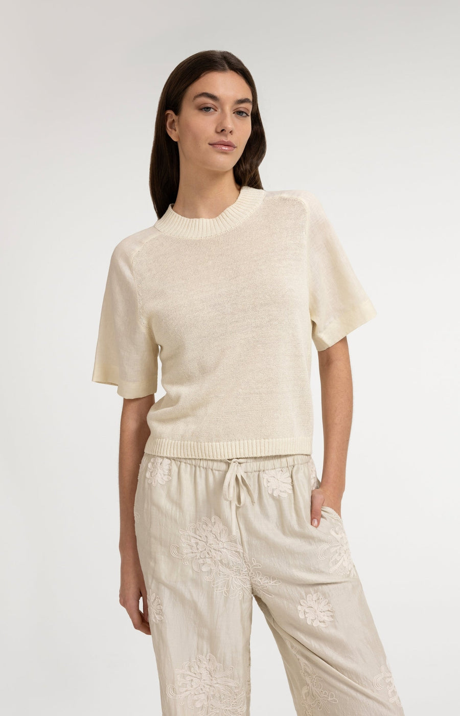 Yaya 01-000605 Knitted top with short sleeves beige