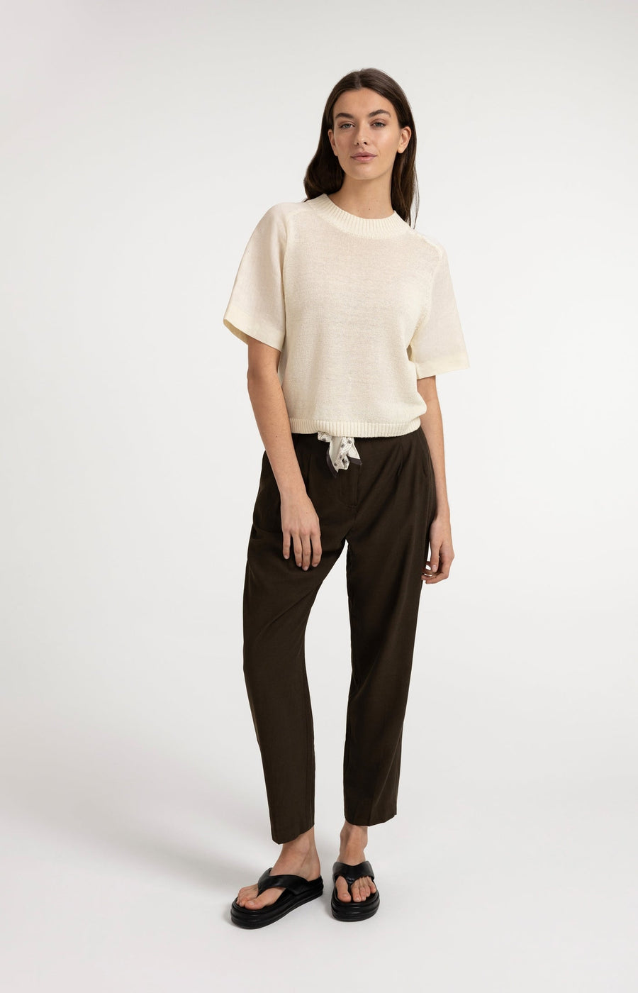 Yaya 01-000605 Knitted top with short sleeves beige