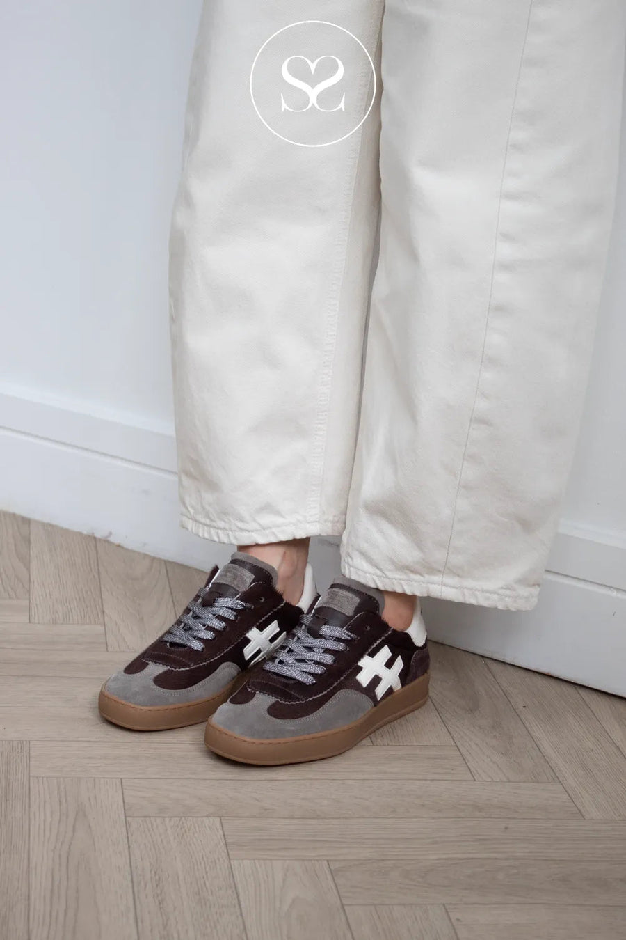 Another Trend A032.91 Pony baby silk Brown & cream