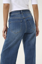 Load image into Gallery viewer, Kaffe KAkarla HW Wide jeans blue
