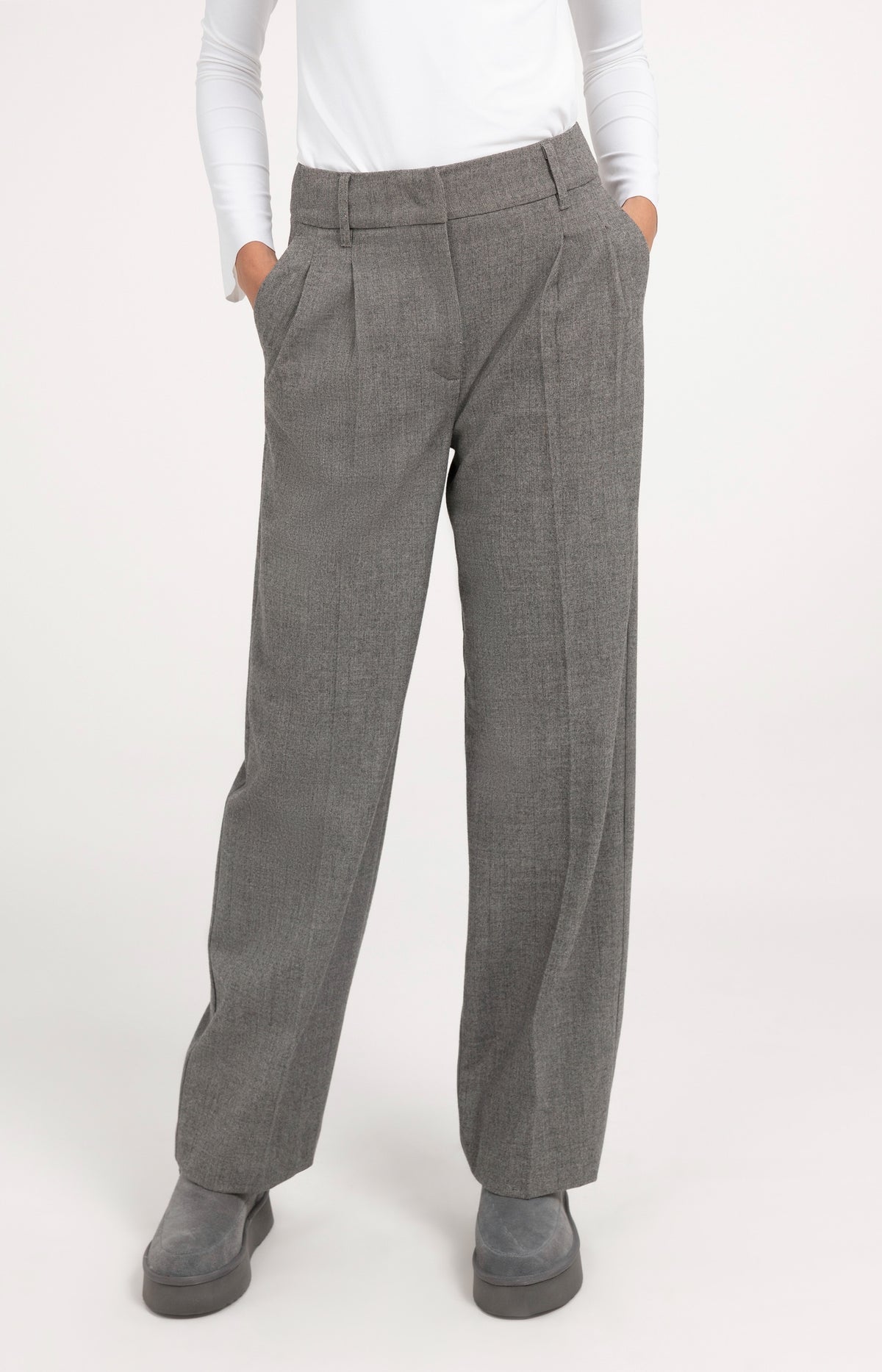 Yaya 01-301291 soft woven trousers grey