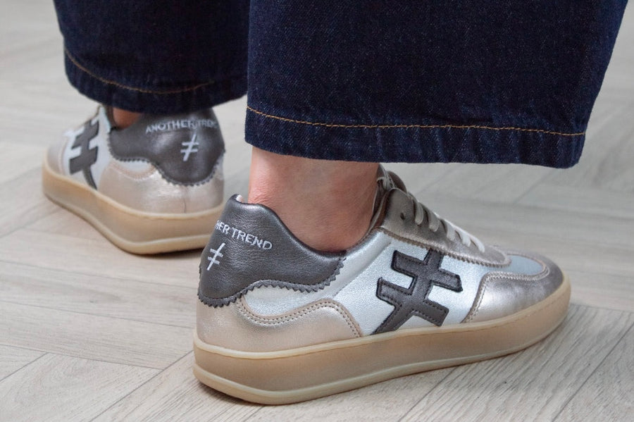 Another Trend A02.61 Etoile E5 metal