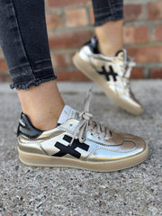 Another Trend A02584 Platino gold and black