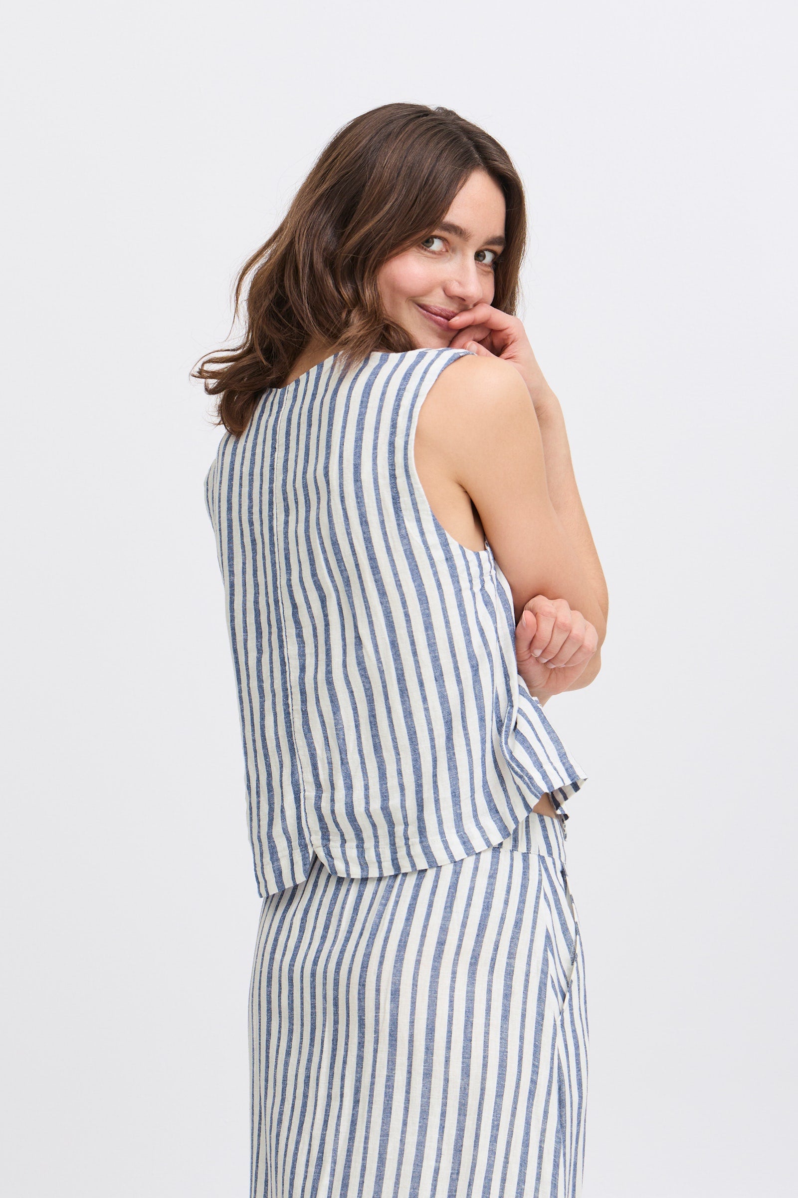 BYOUNG Byfalakka waistcoat