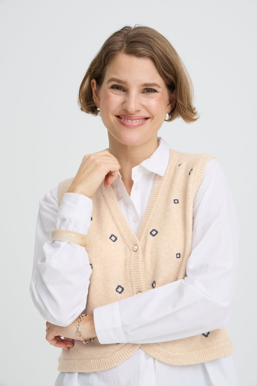 BYOUNG BYnadika Ema vest