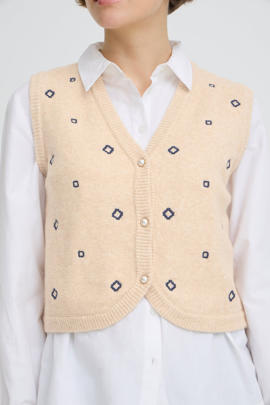 BYOUNG BYnadika Ema vest