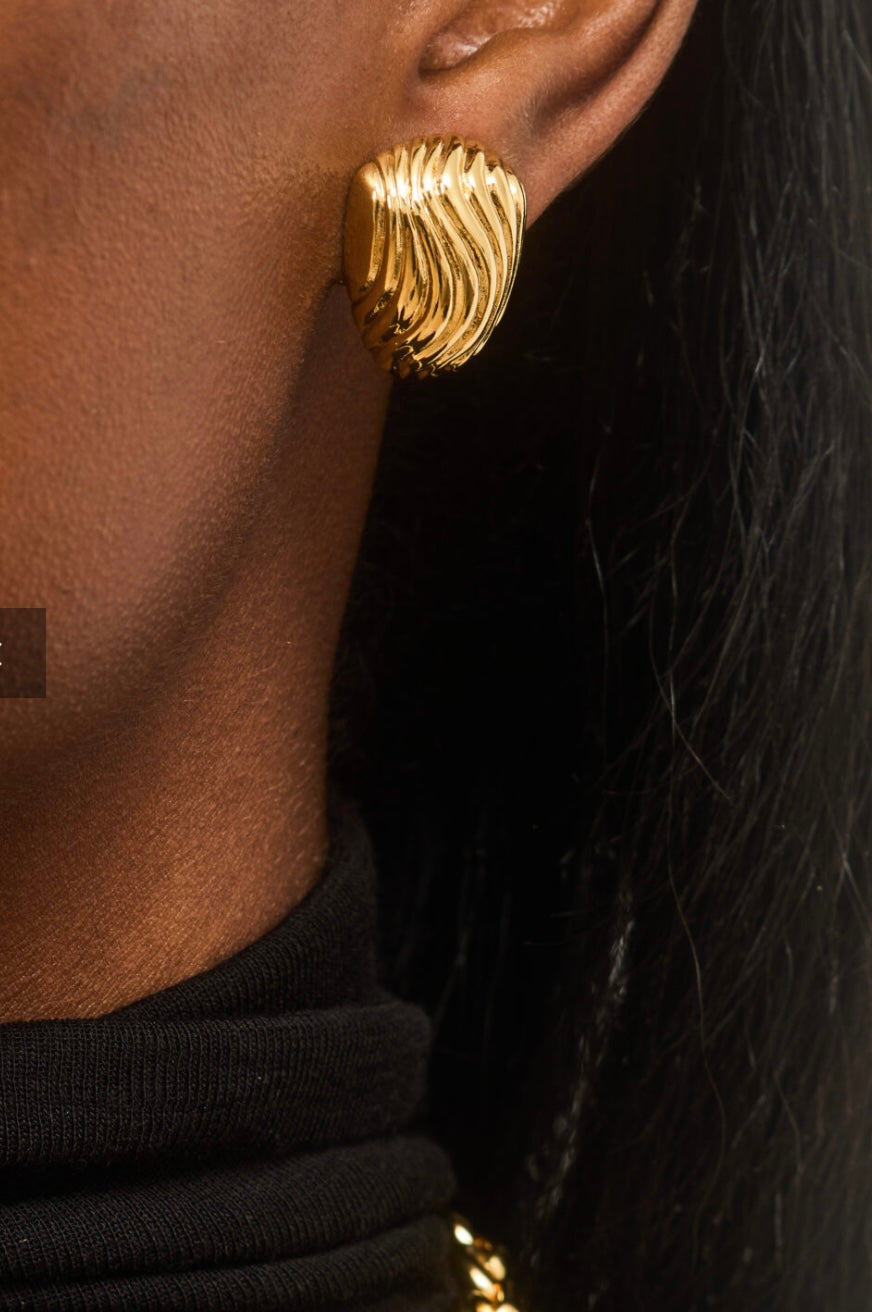 Talis Chains Vintage Stud earrings gold
