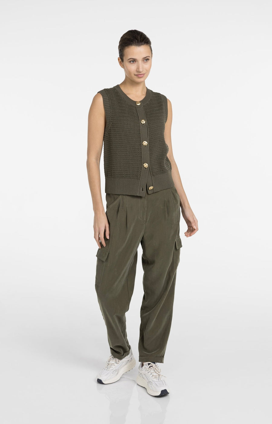 Yaya 01-010153 sleeveless textured cardi army green
