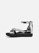 Load image into Gallery viewer, MJUS T18018 SILVER SANDAL
