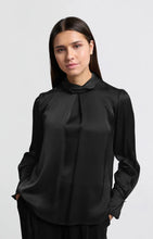 Load image into Gallery viewer, YAYA 01-701246-411 BLACK TURTLENECK BLOUSE
