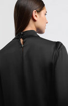 Load image into Gallery viewer, YAYA 01-701246-411 BLACK TURTLENECK BLOUSE
