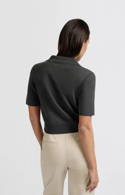 Yaya 01-010101-503 Short sleeve cardigan with chest pockets