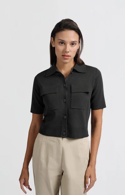 Yaya 01-010101-503 Short sleeve cardigan with chest pockets