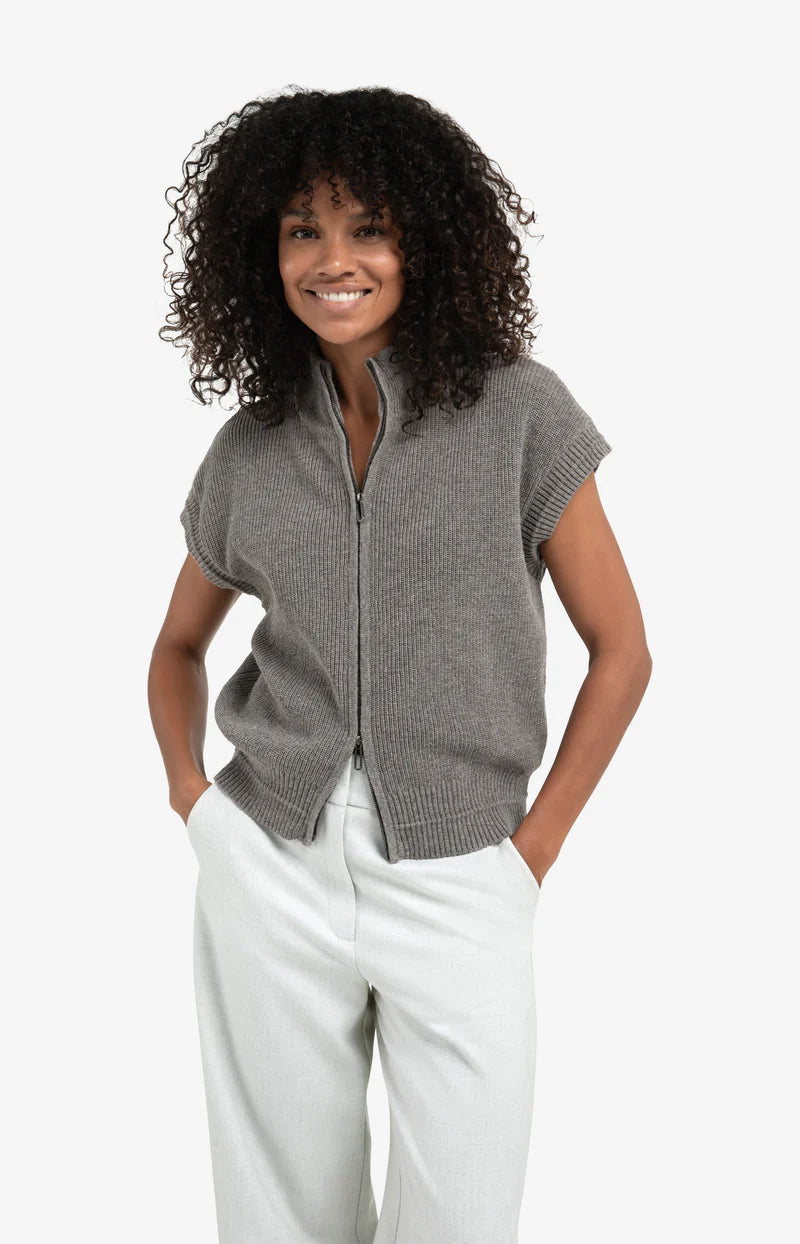 Yaya 01-010132-510 Sleeveless zip up cardi grey