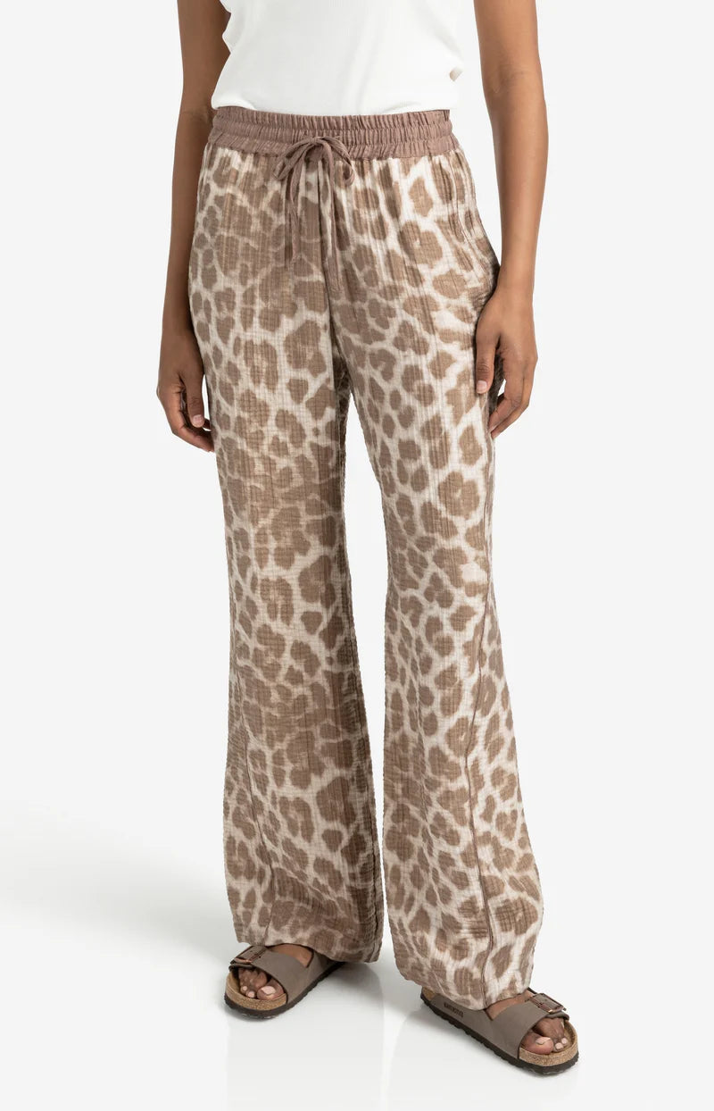 Yaya 01-301207-507 Airy leopard print trousers