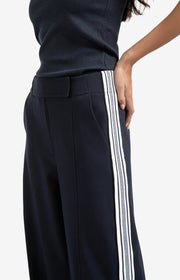 Yaya 01-3011215-50 High waist trousers with stripe nav