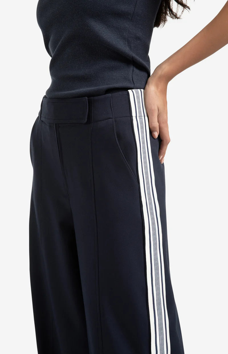 Yaya 01-3011215-50 High waist trousers with stripe nav