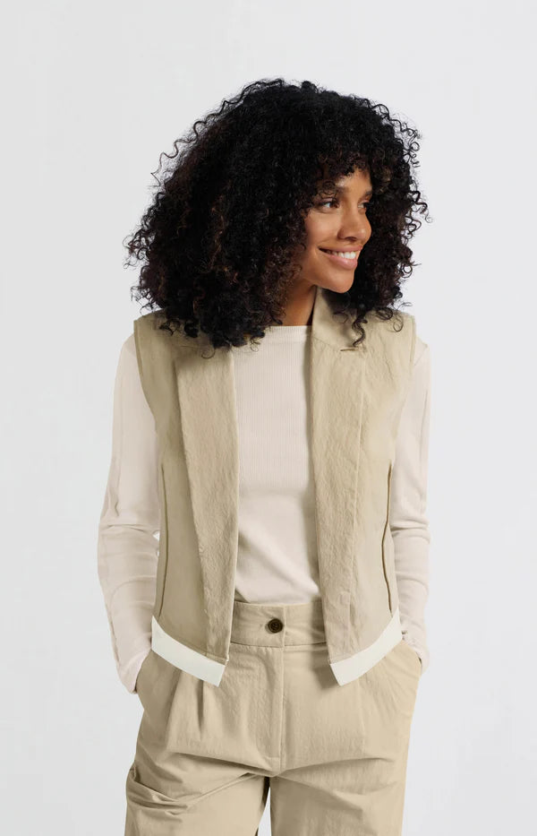 Yaya 01-521001-503 Sleeveless cotton gilet