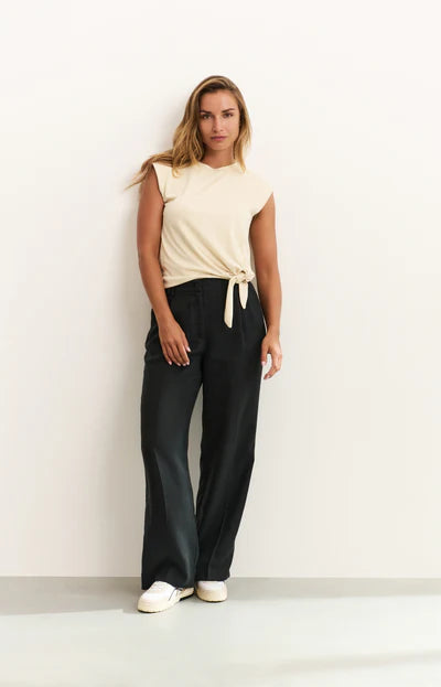 Yaya 01-709278-505 sleeveless top with knot