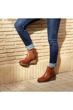 Load image into Gallery viewer, Carmela - CAMEL LEATHER BOOTS

