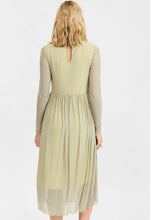 Load image into Gallery viewer, Numph - NUFREJA DRESS
